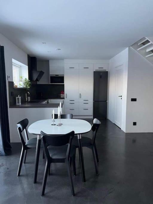 Fint Hus Naera Jaervsoebacken Jarvso Exterior foto